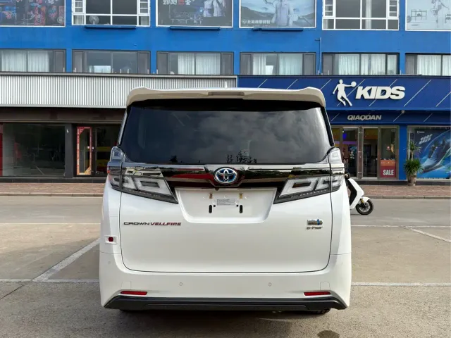 Toyota Vellfire — Фото автомобиля 13