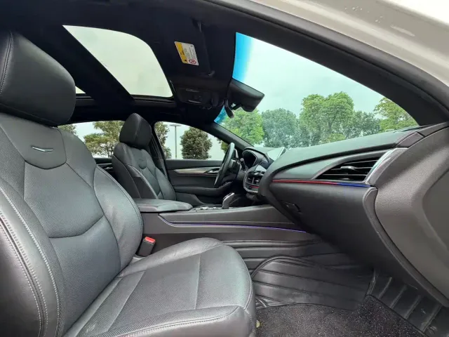 Cadillac CT5 — Фото автомобиля 10