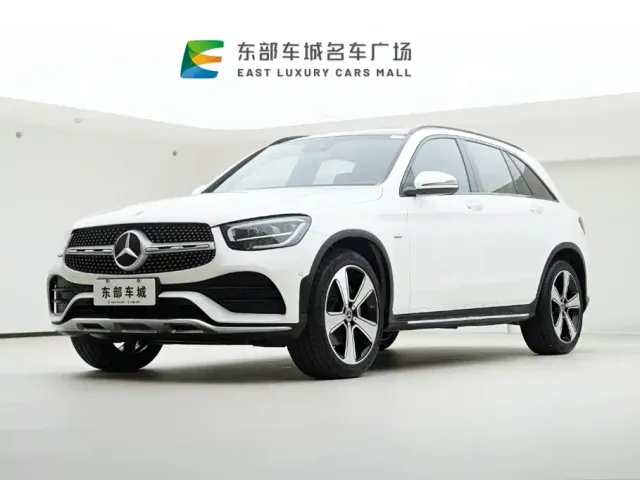 Фотография автомобиля — Mercedes-Benz GLC-Class
