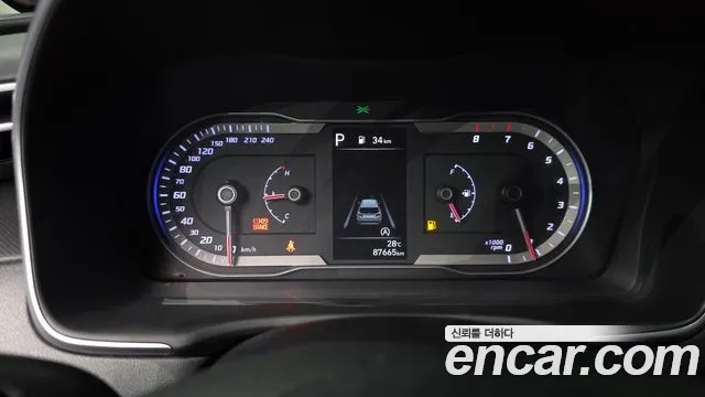 Hyundai Tucson Tucson (NX4) Бензин 1.6 турбо 2WD — Фото автомобиля 8