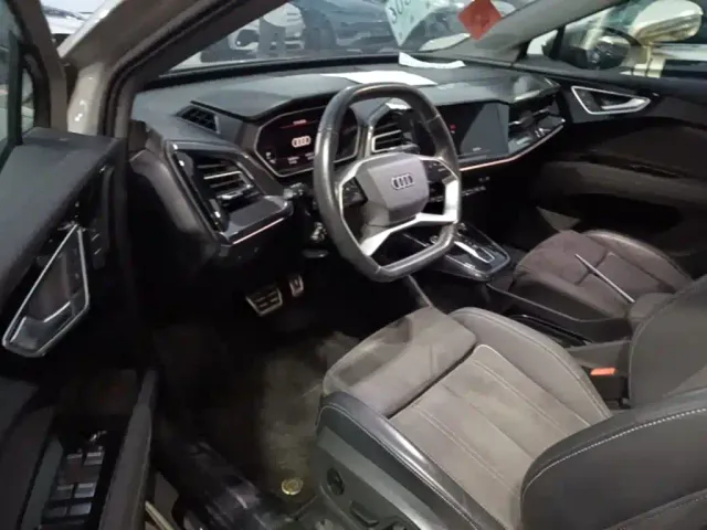 Audi Q4 e-tron — Фото автомобиля 15