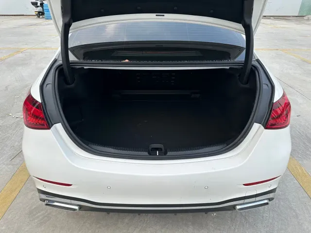 Mercedes-Benz C-Class — Фото автомобиля 11