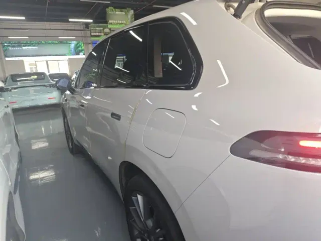 Leapmotor C10 — Фото автомобиля 4