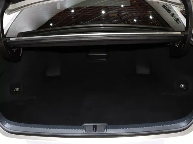 Lexus ES — Фото автомобиля 17