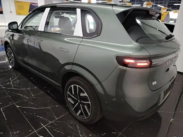 Leapmotor B10 — Фото автомобиля 4