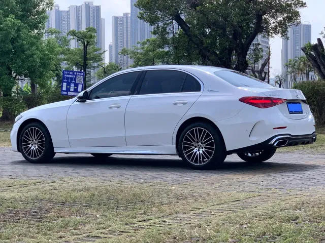 Mercedes-Benz C-Class — Фото автомобиля 4