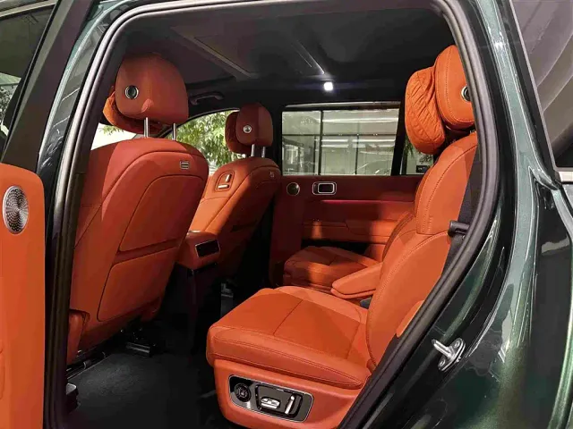 Li Auto L9 — Фото автомобиля 11