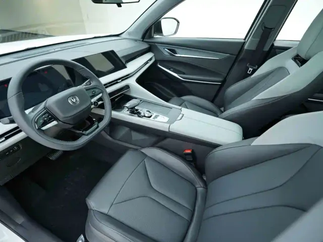Changan CS75 Plus — Фото автомобиля 10