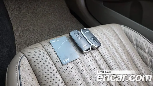 Kia K8 2.5 Бензин 2WD — Фото автомобиля 17
