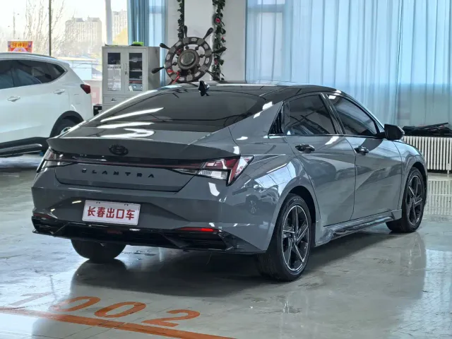Hyundai Elantra — Фото автомобиля 6