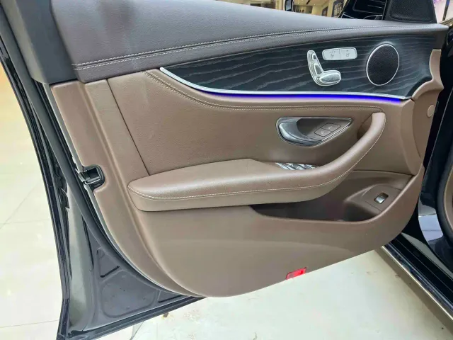 Mercedes-Benz E-Class — Фото автомобиля 10