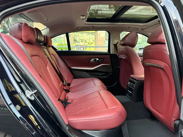 BMW 3 Series — Фото автомобиля 28