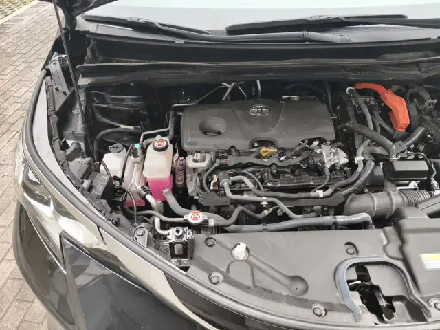 Toyota Sienna — Фото автомобиля 18