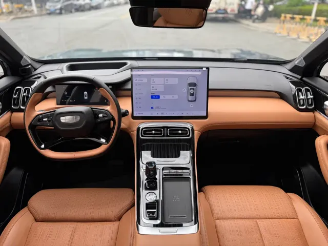 Geely Boyue L — Фото автомобиля 22