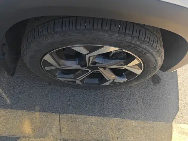 Geely Boyue L — Фото автомобиля 6
