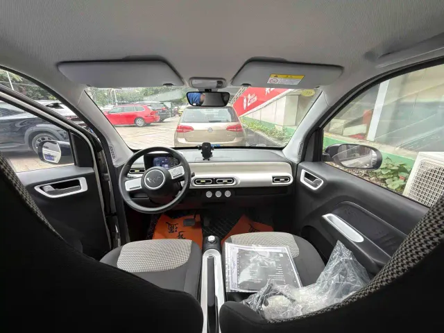 Wuling Hongguang Mini EV — Фото автомобиля 10