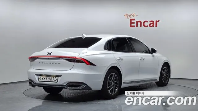 Hyundai Grandeur New — Фото автомобиля 2