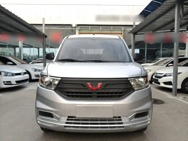 Wuling Hongguang V — Фото автомобиля 17