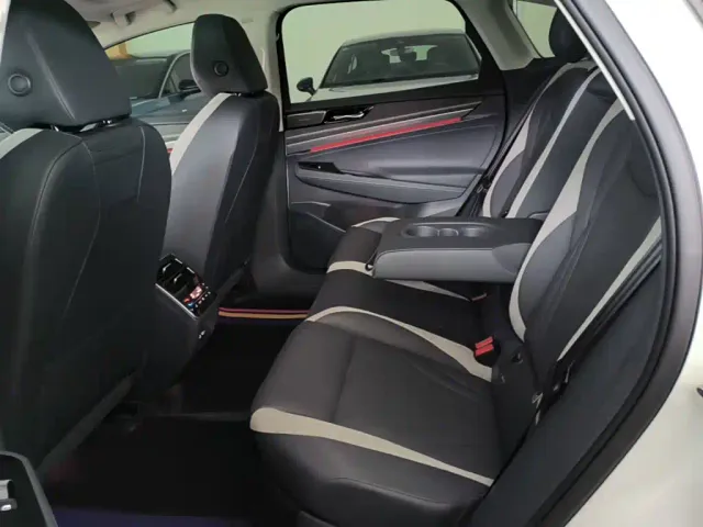 Volkswagen ID.7 Vizzion — Фото автомобиля 16
