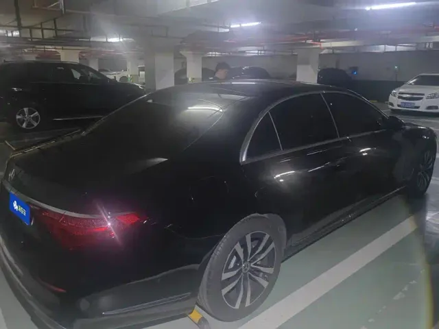 Mercedes-Benz S-Class — Фото автомобиля 3