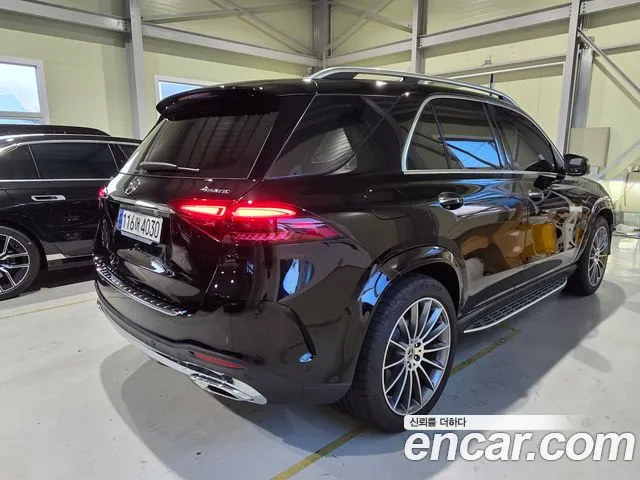 Mercedes-Benz GLE-Class — Фото автомобиля 2