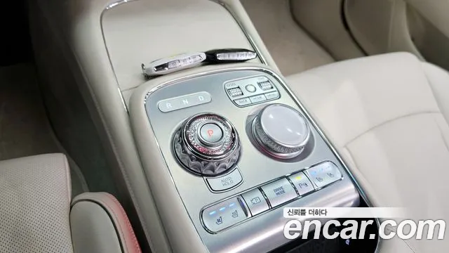Genesis G90 Бензин 3.5 турбо AWD — Фото автомобиля 9