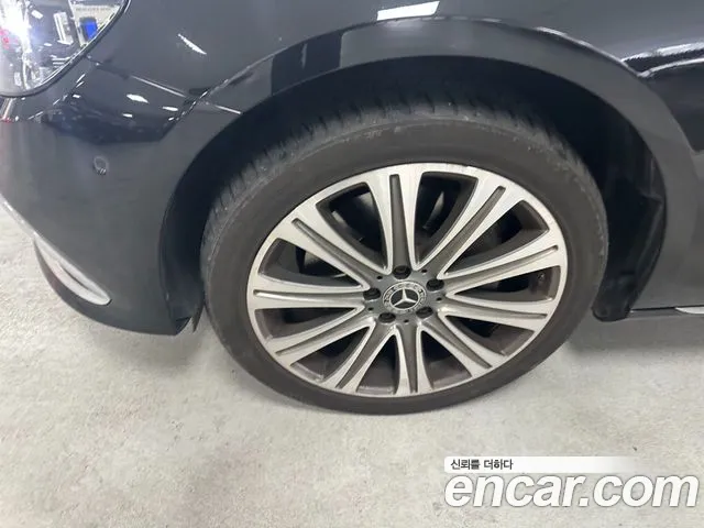 Mercedes-Benz E-Class E-класс W213 E350 4MATIC Exclusive — Фото автомобиля 5
