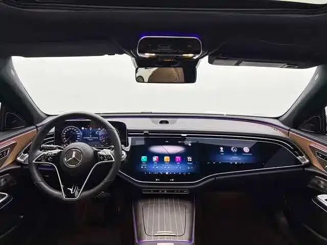 Mercedes-Benz E-Class — Фото автомобиля 9