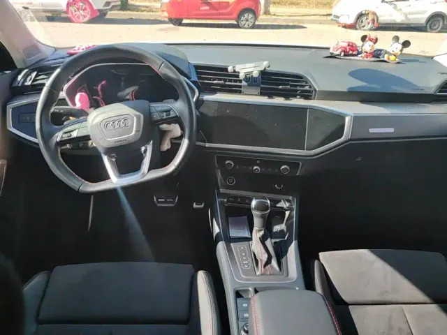 Audi Q3 — Фото автомобиля 12