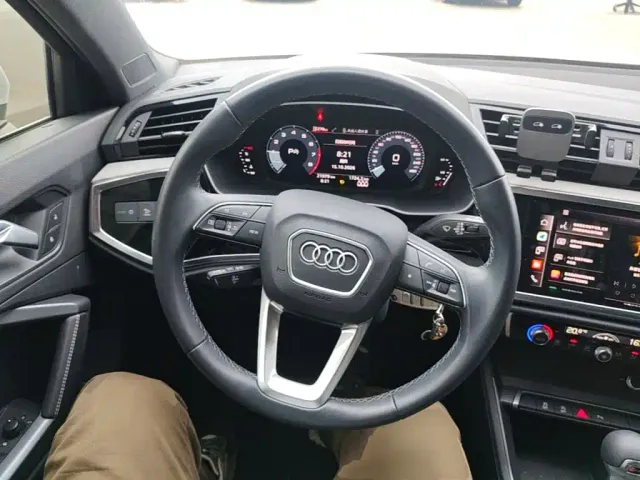 Audi Q3 — Фото автомобиля 10