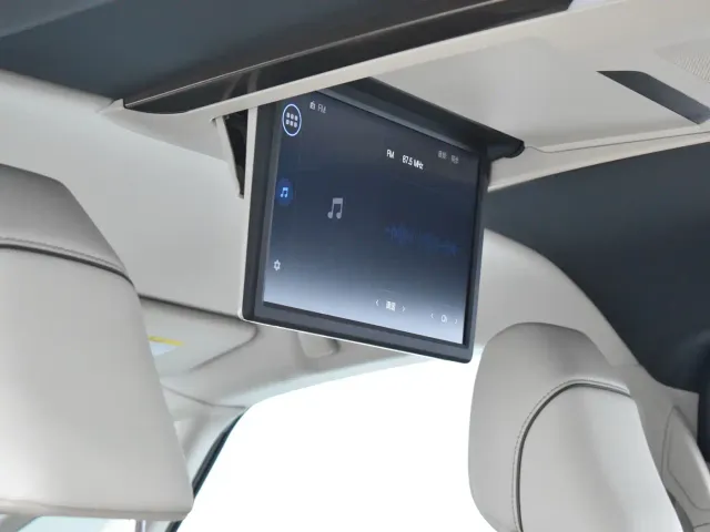 Toyota Alphard — Фото автомобиля 23