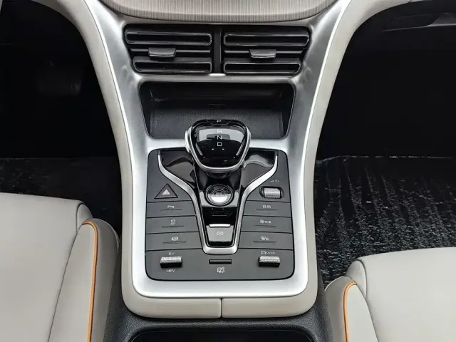 BYD Song Pro — Фото автомобиля 13