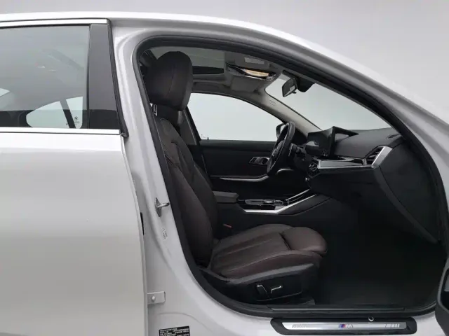 BMW 3 Series — Фото автомобиля 23