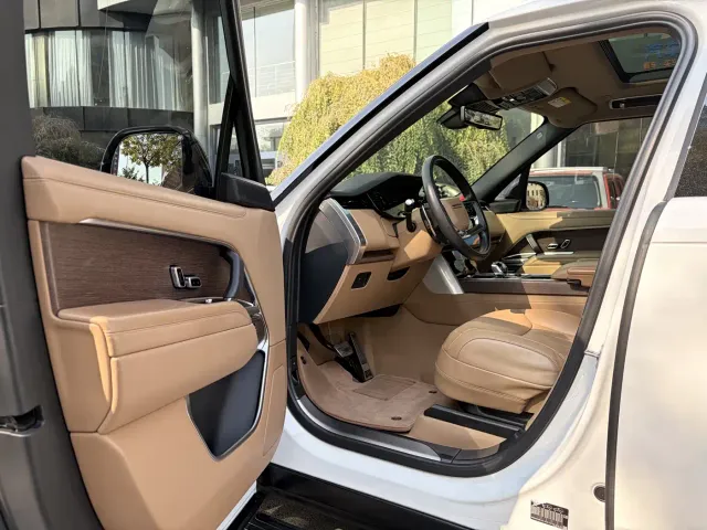 Land Rover Range Rover — Фото автомобиля 7