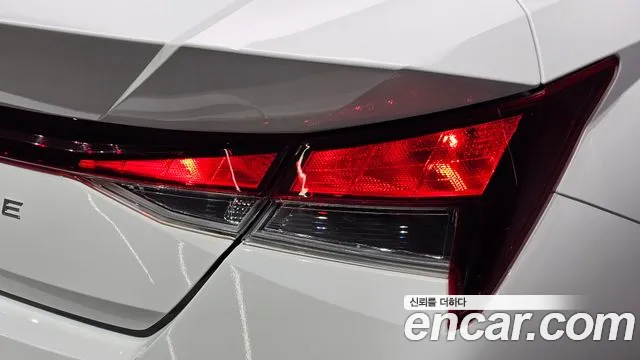 Hyundai Avante CN7 — Фото автомобиля 8