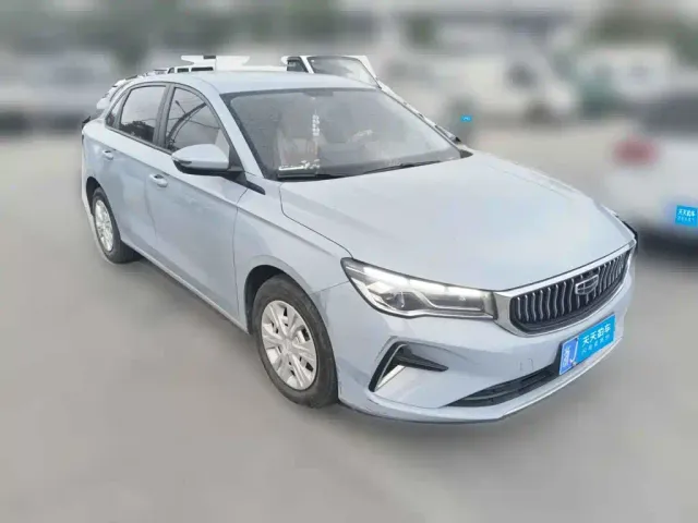 Geely Emgrand — Фото автомобиля 3
