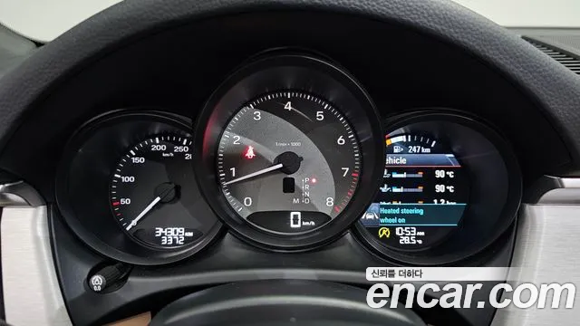 Porsche Macan — Фото автомобиля 8