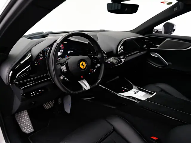 Ferrari Purosangue 2023 6.5L V12 — Фото автомобиля 11
