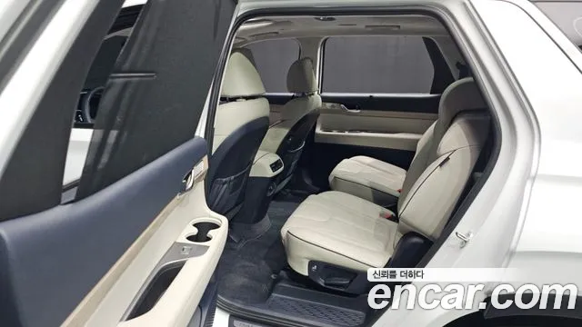 Hyundai Palisade Palisade Дизель 2.2 2WD — Фото автомобиля 10