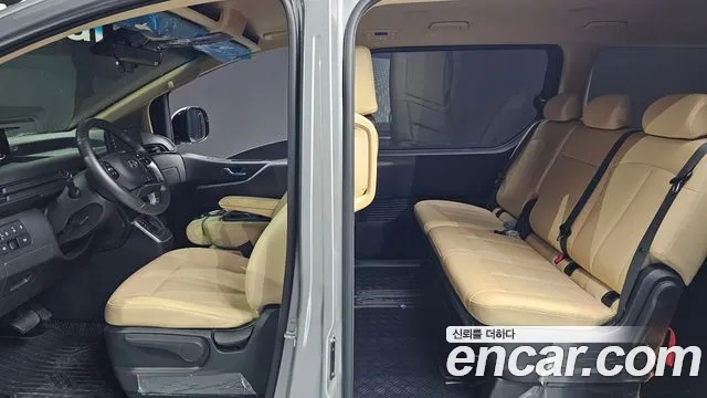 Hyundai Staria Staria 4WD Tourer 11 мест — Фото автомобиля 16