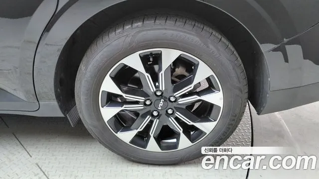 Kia Carnival Generation 4 — Фото автомобиля 6