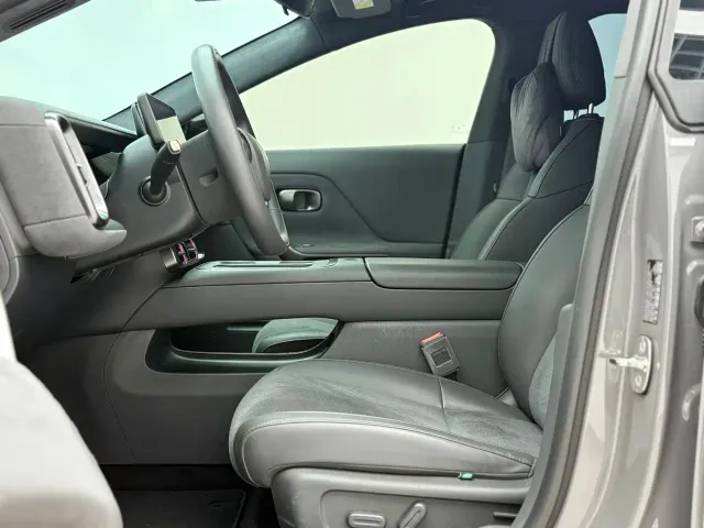 Leapmotor Lafa 5 — Фото автомобиля 5
