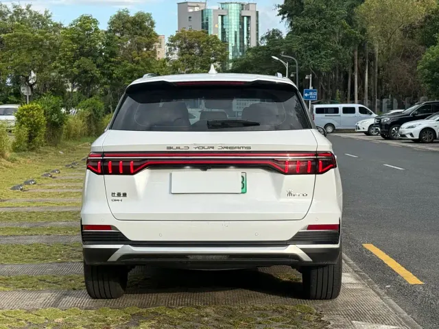 BYD Song Pro — Фото автомобиля 8
