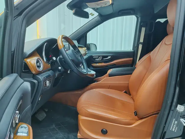 Mercedes-Benz V-Class — Фото автомобиля 4