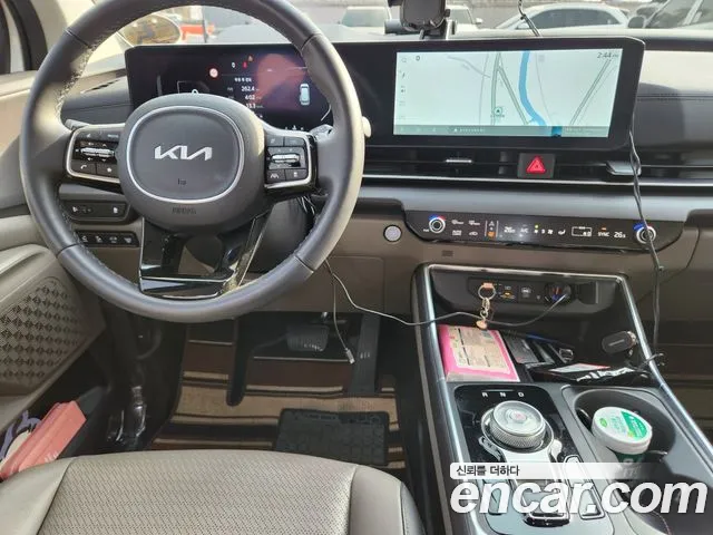 Kia Carnival Generation 4 — Фото автомобиля 9