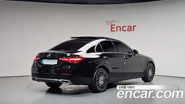 Mercedes-Benz C-Class — Фото автомобиля 2