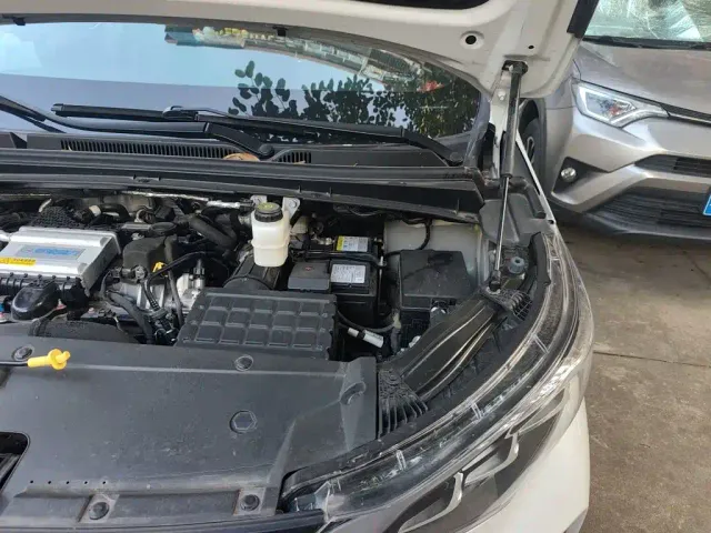 GAC Trumpchi M6 — Фото автомобиля 21