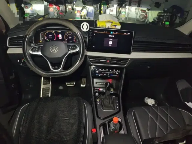 Volkswagen Tiguan L 2024 Outstanding 330TSI Auto 2WD R-Line Dragon Glory Edition — Фото автомобиля 12