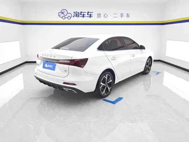Roewe i5 — Фото автомобиля 3
