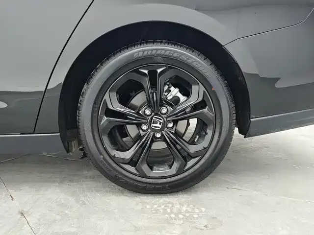 Honda Accord — Фото автомобиля 11